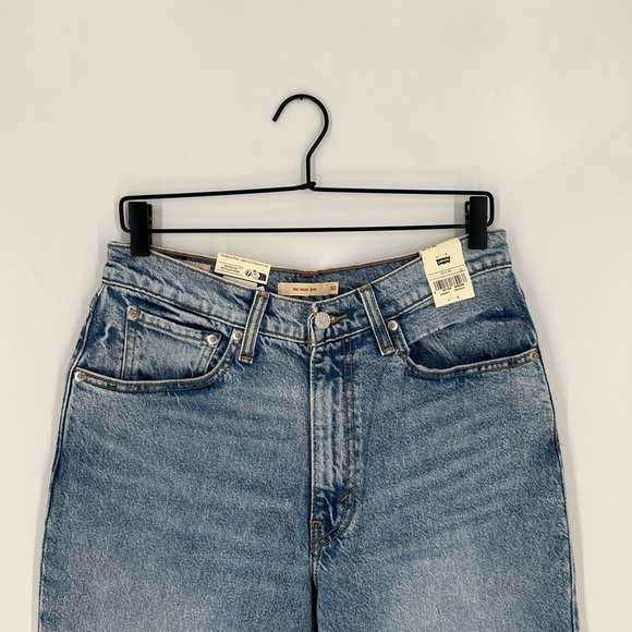 Levi’s 80s Mom High Waisted Relaxed Fit Tapered Jeans - Picture 1 of 9
